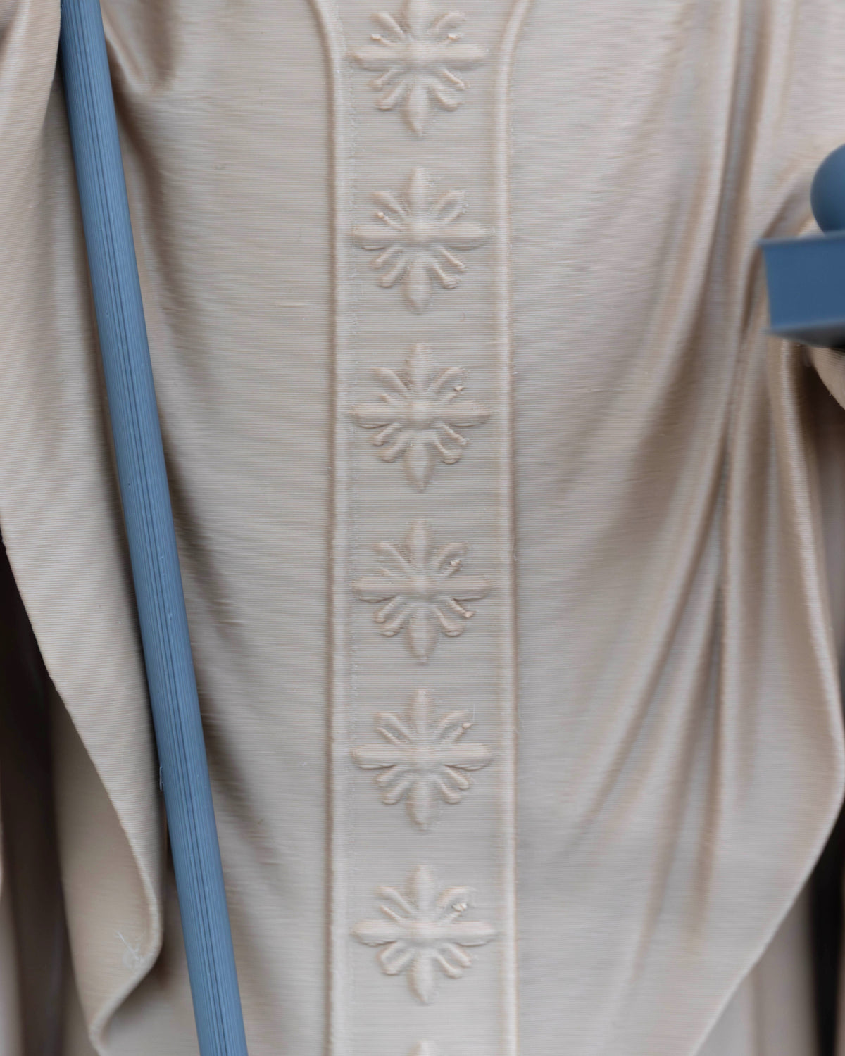 Dettaglio ricamo veste San Nicola