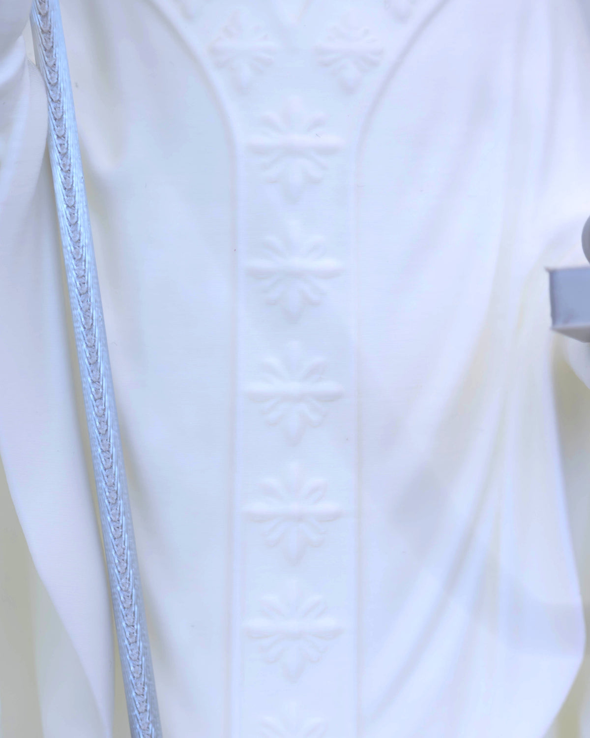Dettaglio ricamo veste San Nicola